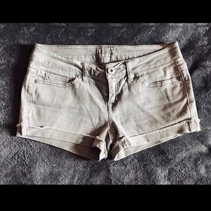 NWOT‼️ Aeropostale Low-Rise Shorty Jean Shorts